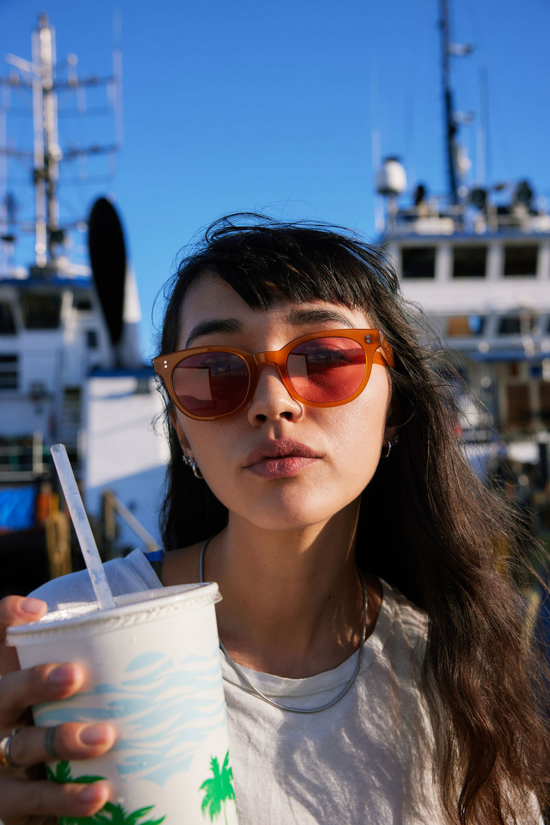 MŌNO x Hula Sunglasses Caramel