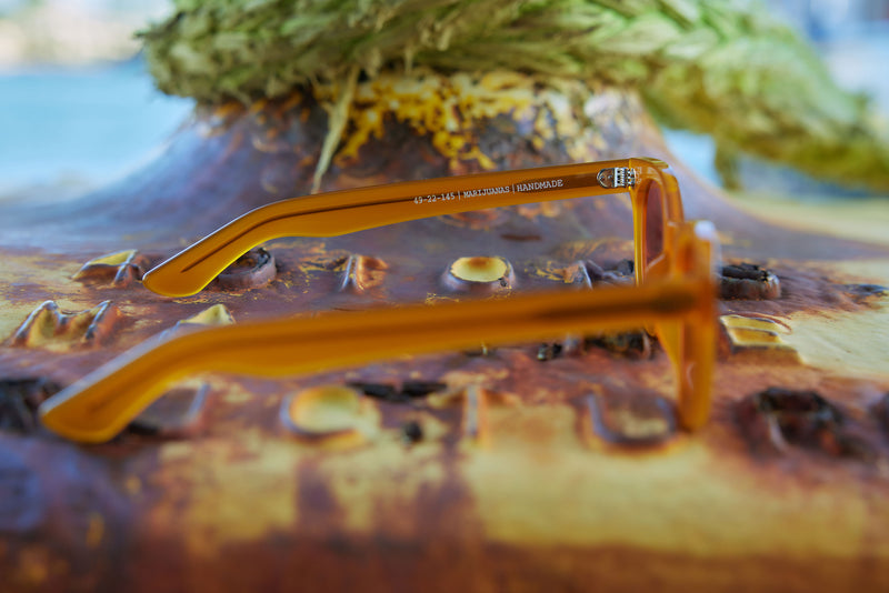 MŌNO x Hula Sunglasses Caramel